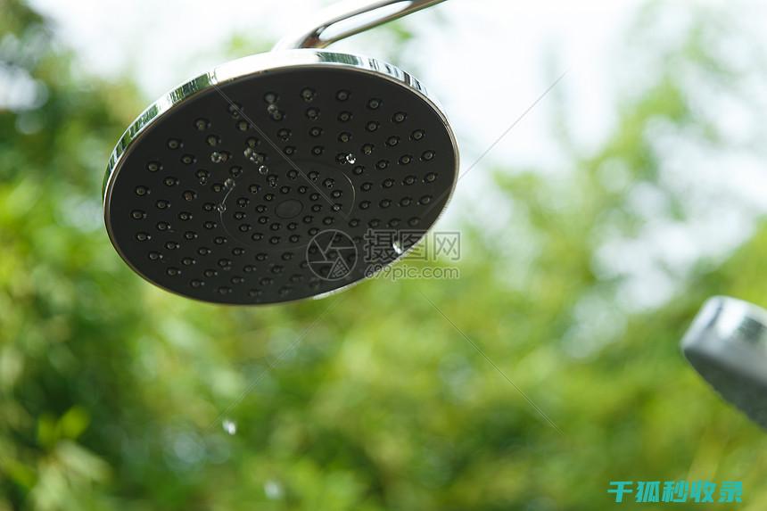 淋浴头水垢？用这些天然材料轻松清洁 (怎么清洗淋浴头水垢)